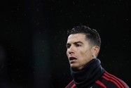 Ronaldo nghẹn ngào báo tin mất con trai