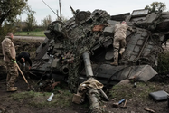 Trớ trêu Nga càng tấn công càng lấp đầy kho vũ khí Ukraine?