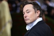 Ông Elon Musk bất ngờ thông báo &apos;ân xá&apos; người dùng Twitter