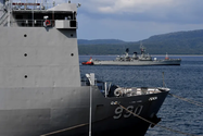 Indonesia điều tàu chiến, máy bay giám sát tàu hải cảnh Trung Quốc