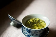 Uống trà xanh có thể cải thiện lượng đường trong máu và sức khỏe đường ruột