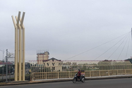 Yêu cầu tháo dỡ phần trang trí trên cầu Đại An, TP Đông Hà