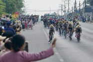 Cúp Truyền Hình: Khán giả Đồng Nai “xuống đường” mừng hụt chiến thắng của Nguyễn Hướng