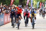 Tay đua Nguyễn Thị Thật đoạt HCV xe đạp SEA Games