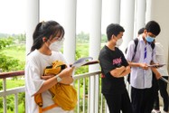 How are the 4 separate entrance exams for university in Ho Chi Minh City different?