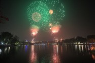 Mãn nhãn với những màn pháo hoa chào đón năm mới Qúy Mão 2023 ở Hà Nội