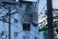 Tân Bình: Cháy nhà, cảnh sát đập cửa lầu 3 dập lửa