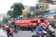 Cháy lớn công ty thạch cao ở Bình Thạnh, nhiều tài sản bị thiêu rụi