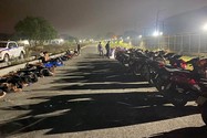 Phòng CSGT TP.HCM vây bắt 2 nhóm đua xe, tạm giữ 69 người 