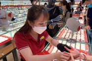 Giá vàng lại giảm