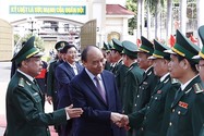 Chủ tịch nước chúc Tết Bộ đội Biên phòng và công nhân ở Đắk Lắk