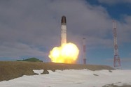 Tên lửa đạn đạo xuyên lục địa RS-28 Sarmat của Nga trong một vụ phóng thử.