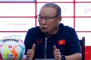 HLV Park Hang-seo: ‘Borussia Dortmund hơi quá sức với tuyển Việt Nam’