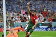 Ronaldo khẳng định anh đã chạm bóng ghi bàn vào lưới Uruguay