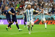 Argentina vào chung kết World Cup, Messi vượt kỷ lục 
