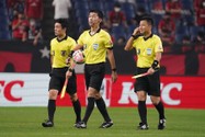 Trọng tài Nhật bắt chính trận lượt về Việt Nam – Indonesia: Cẩn thận thẻ đỏ