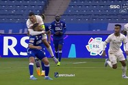 Ronaldo chơi đấu vật trong ngày Al Nassr gục ngã