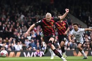 MU vững vàng Top 4, Man City lên đỉnh Premier League