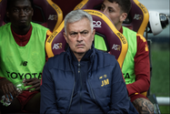 Mourinho phát biểu kỳ lạ về án phạt trừ 10 điểm của Juventus