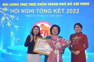 The President of Ho Chi Minh City Youth Union was awarded the Certificate of Merit for Typical Women of Ho Chi Minh City for the period 2016-2021 