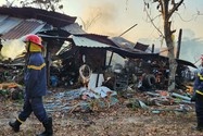 Cháy nhà chứa đồ của người dân tại TP Thủ Đức
