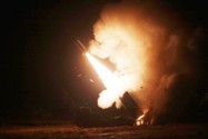 Một tên lửa đất đối đất được phóng vào vùng biển ngoài khơi bờ biển phía đông Hàn Quốc vào ngày 5-10. Ảnh: BỘ QUỐC PHÒNG HÀN QUỐC