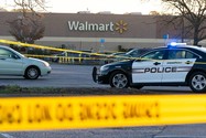 Hiện trường vụ xả súng tại siêu thị Walmart ở thành phố Chesapeake, bang Virginia (Mỹ). Ảnh: CNN