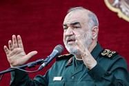 Tư lệnh lực lượng Vệ binh Cách mạng Iran - Thiếu tướng Hossein Salami phát biểu trong lễ tang dành cho 5 binh sĩ Iran thiệt mạng ở Syria tại thủ đô Tehran ngày4-8-2022. Ảnh: AFP