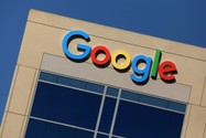 Logo của Google tại một tòa nhà văn phòng ở TP Irvine, bang California (Mỹ). Ảnh: REUTERS