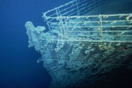 VIDEO: Đoạn phim hiếm hoi về xác tàu Titanic dưới đáy biển 