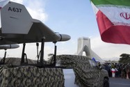 Một máy bay không người lái của Iran trưng bày tại lễ kỷ niệm Cách mạng Hồi giáo ngày 11-2. Ảnh: AP