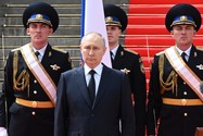 Tổng thống Nga Vladimir Putin phát biểu trước các đơn vị quân đội Nga tại Điện Kremlin (thủ đô Moscow, Nga) ngày 27-6. Ảnh: SPUTNIK