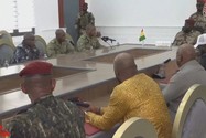 Niger: Đoàn Nigeria thuyết phục phe đảo chính chịu ngoại giao; ECOWAS bị cho đang nhân nhượng 