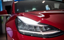 Sử dụng đèn pha có ảnh hưởng bao nhiêu đến phạm vi lái xe ô tô điện?