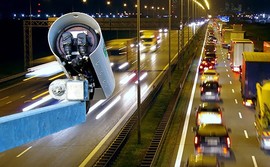 Lái xe độ pô ồn ào có thể bị phạt bởi camera giao thông