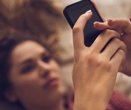 Tính năng Night Shift trên iPhone không giúp chúng ta ngủ ngon