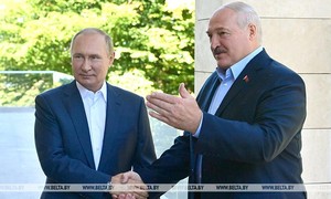 Ông Lukashenko: Nga, Belarus sẽ ‘bay máy bay của mình, đi ô tô của mình’