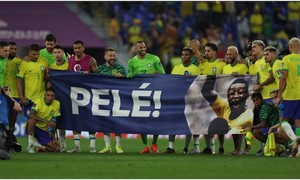 Cảm động Neymar dẫn đầu dàn sao Brazil tri ân Vua bóng đá Pele 