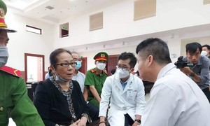 Bác sĩ 'chẩn bệnh' bị cáo Bạch Diệp tại phiên tòa 