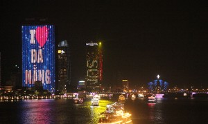 Operators of 2 special bridges in Da Nang