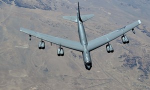 Máy bay ném bom B-52 của Mỹ trong một cuộc tập trận với Hàn Quốc hồi tháng 11-2022. Ảnh: YONHAP