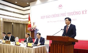 Government press conference: Hot regarding electricity price, Viet A case and registration 