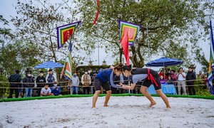 See Hue boys and girls open the spring wrestling festival