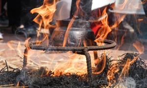 Hanoi: Rice cooking contest brings unity in the New Year