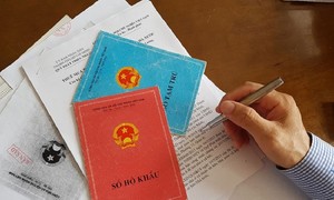 Cháu đăng ký thường trú nhà dì cần phải có hợp đồng cho ở nhờ. Ảnh: THANH MẬN