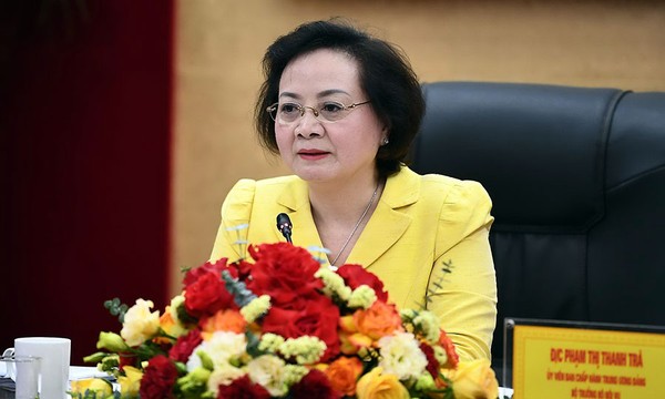 Bộ trưởng Bộ Nội vụ Phạm Thị Thanh Trà phát biểu tại hội thảo.