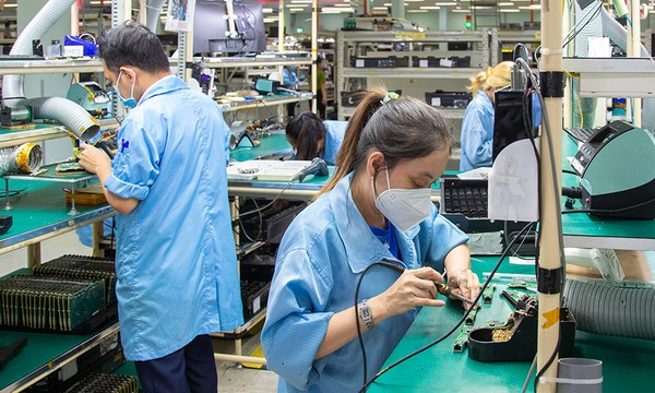 TP.HCM cần 'cú hích' để lấy lại đà tăng trưởng 