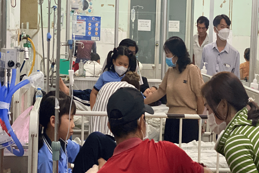14 học sinh Tiền Giang nhập viện sau khi uống sữa ở trường