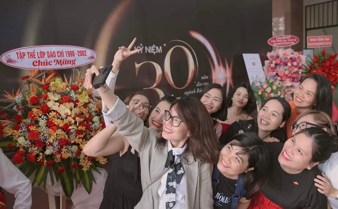 30 năm đáng tự hào của Khoa Báo Chí và Truyền thông ảnh 5