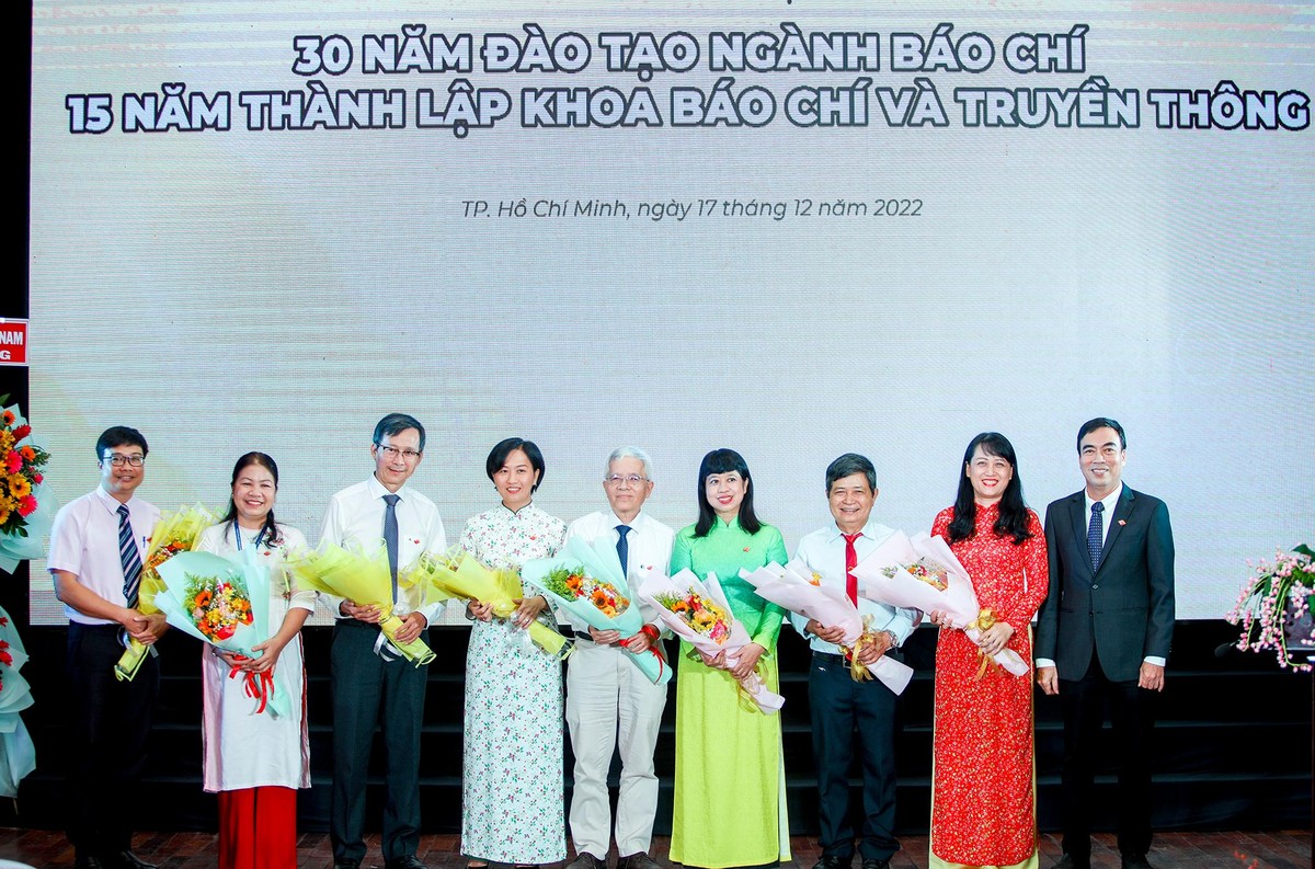 30 năm đáng tự hào của Khoa Báo Chí và Truyền thông ảnh 3